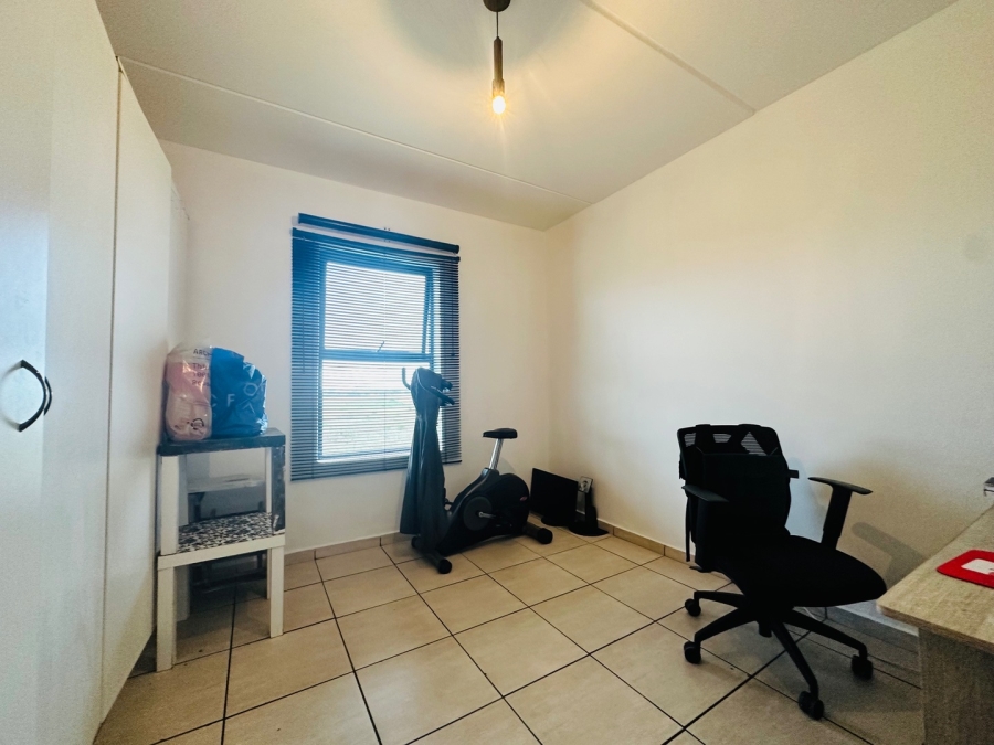 2 Bedroom Property for Sale in Parklands Western Cape